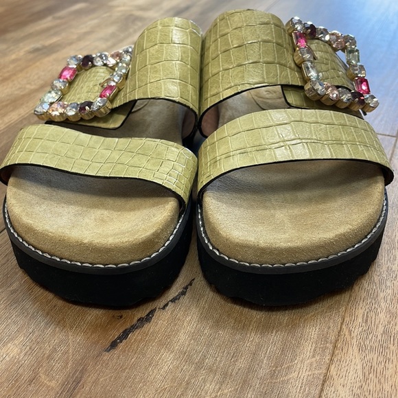 New Women’s Vicenza Embellished Buckle Sandals by Anthropologie!🔥🔥🔥 - Picture 10 of 11